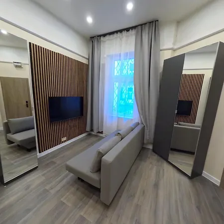 Marton's Dessewffy Aparthotel *