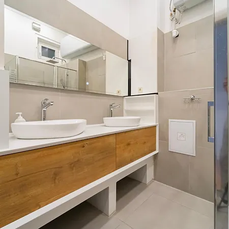 Marton's Dessewffy Aparthotel Budapest