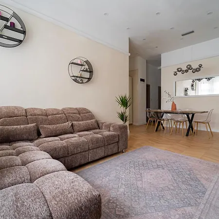 Marton's Dessewffy Aparthotel 4*