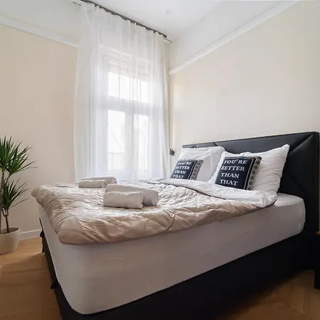 Marton's Dessewffy Budapest