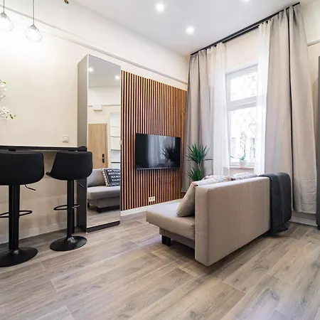 Marton's Dessewffy Aparthotel 4*