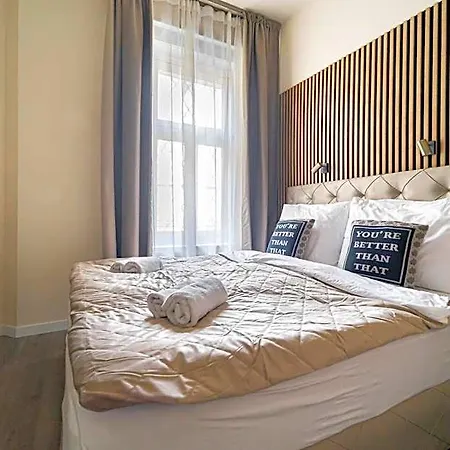 Lejlighedshotel Marton's Dessewffy 4*