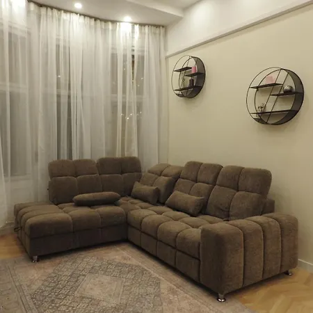 Marton's Dessewffy Апарт-отель *